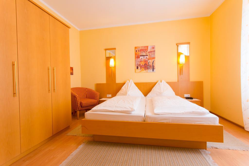 Hotel Freiensteinerhof Superior Sankt Peter-Freienstein Eksteriør billede